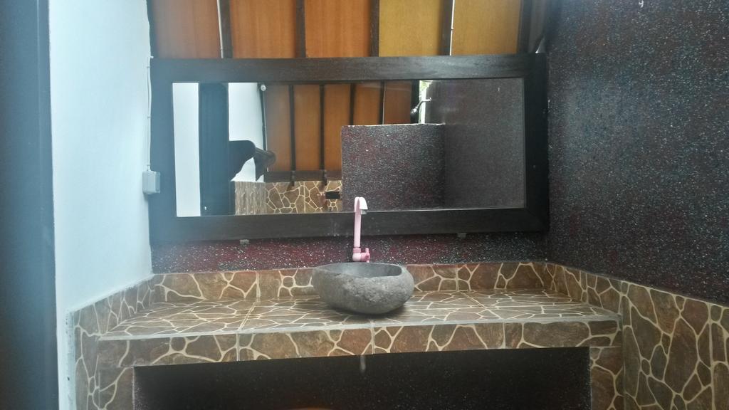 Hello Lumbung Homestay Gili Air Værelse billede